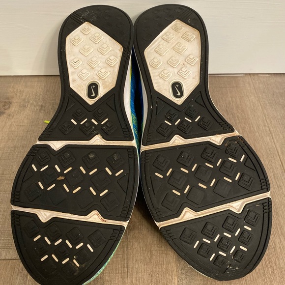 Mens Nike Flyknit Trainer - Picture 7 of 7